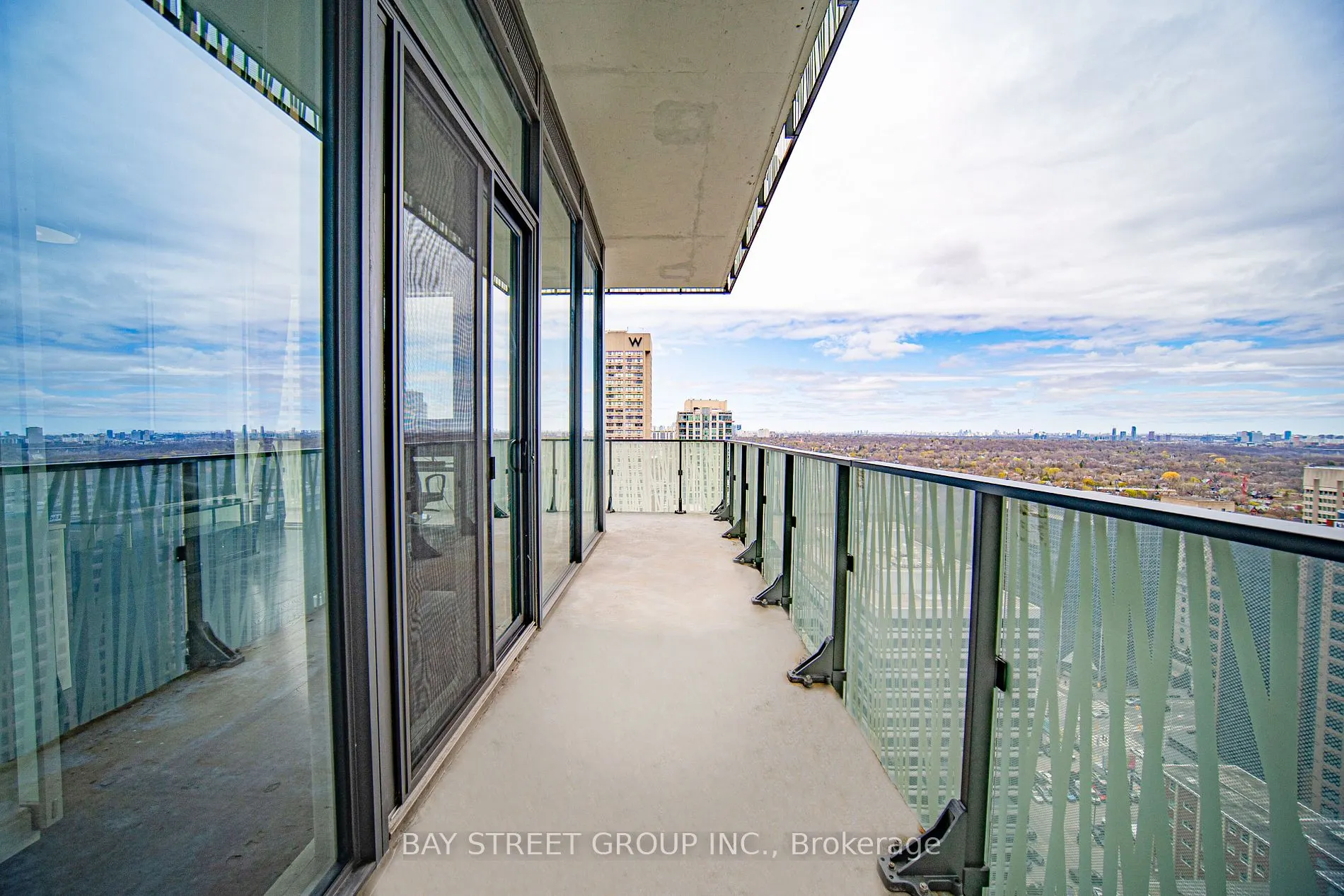 42 Charles St E, #2908