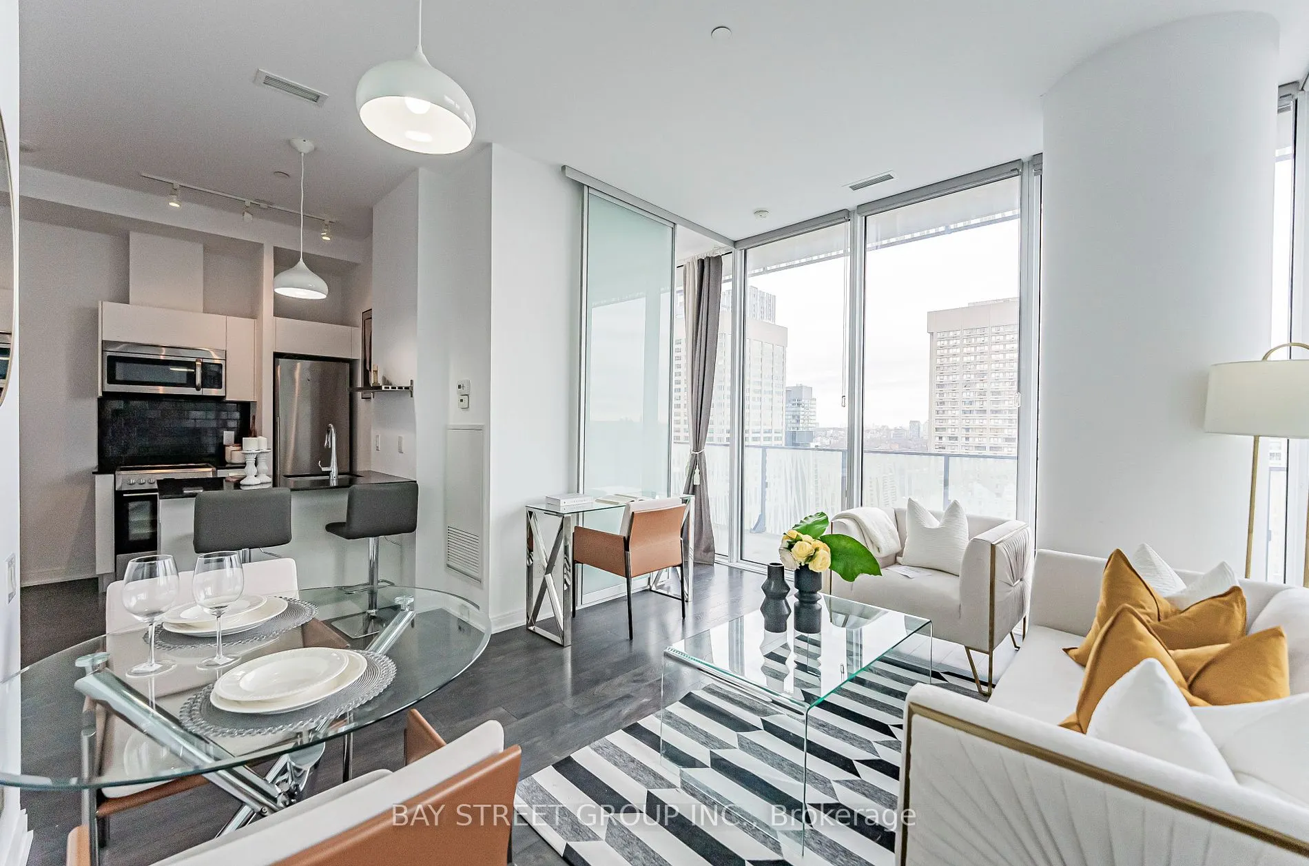42 Charles St E, #2908