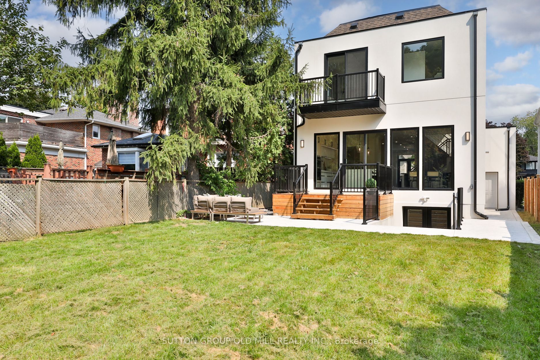 303 Ridley Blvd