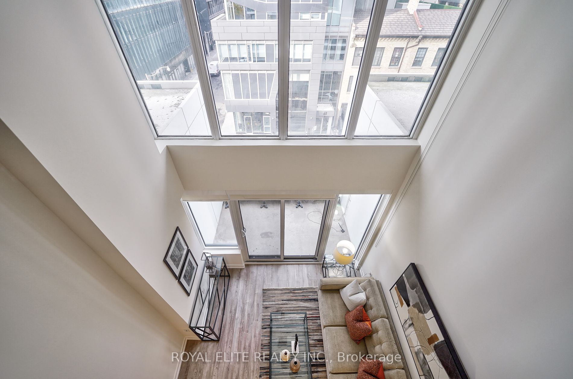 77 Shuter St, #520