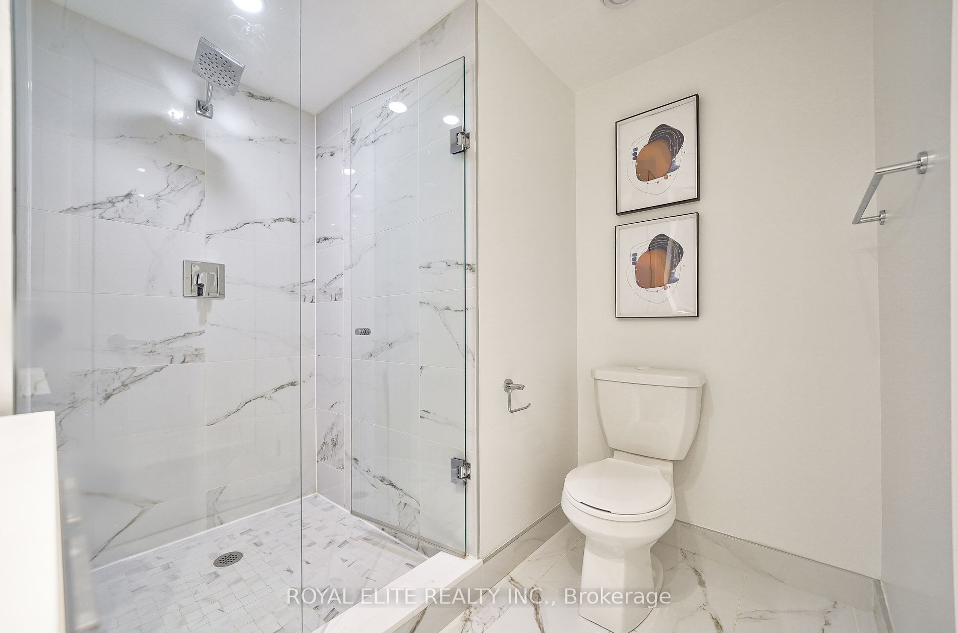 77 Shuter St, #520