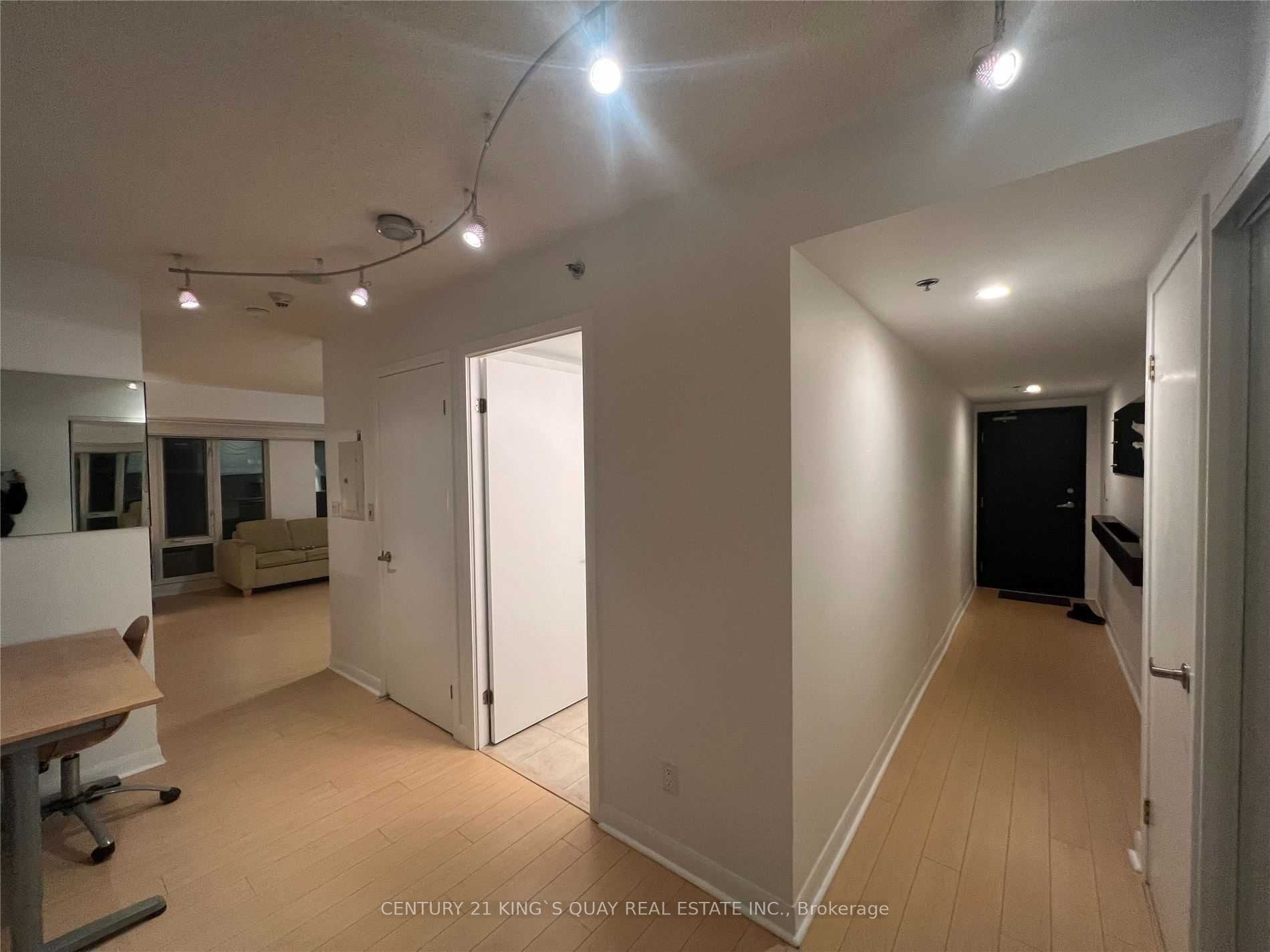 210 Victoria St, #801
