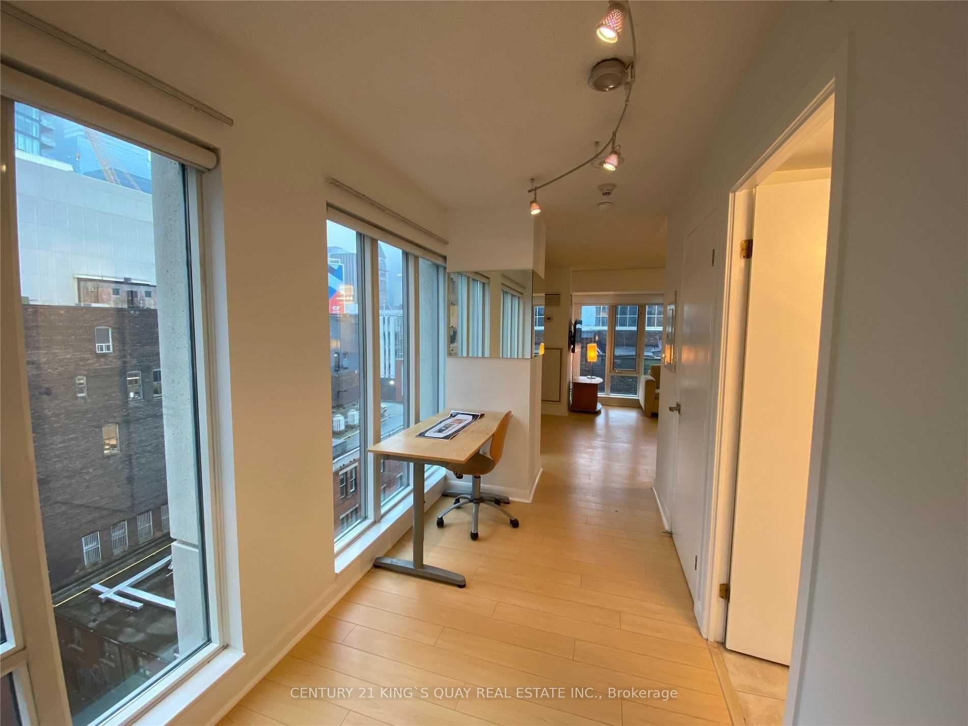 210 Victoria St, #801