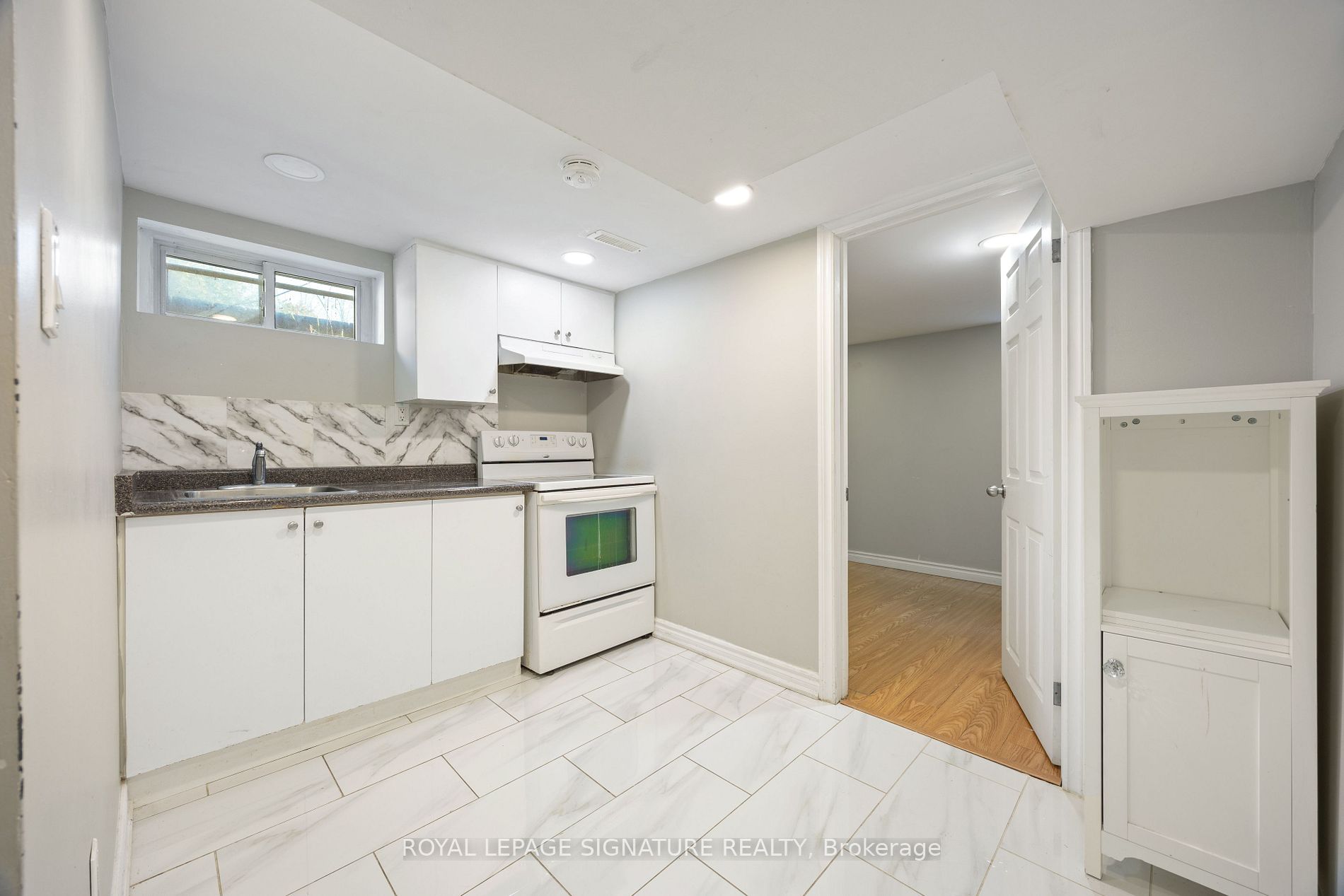 75 Admiral Rd