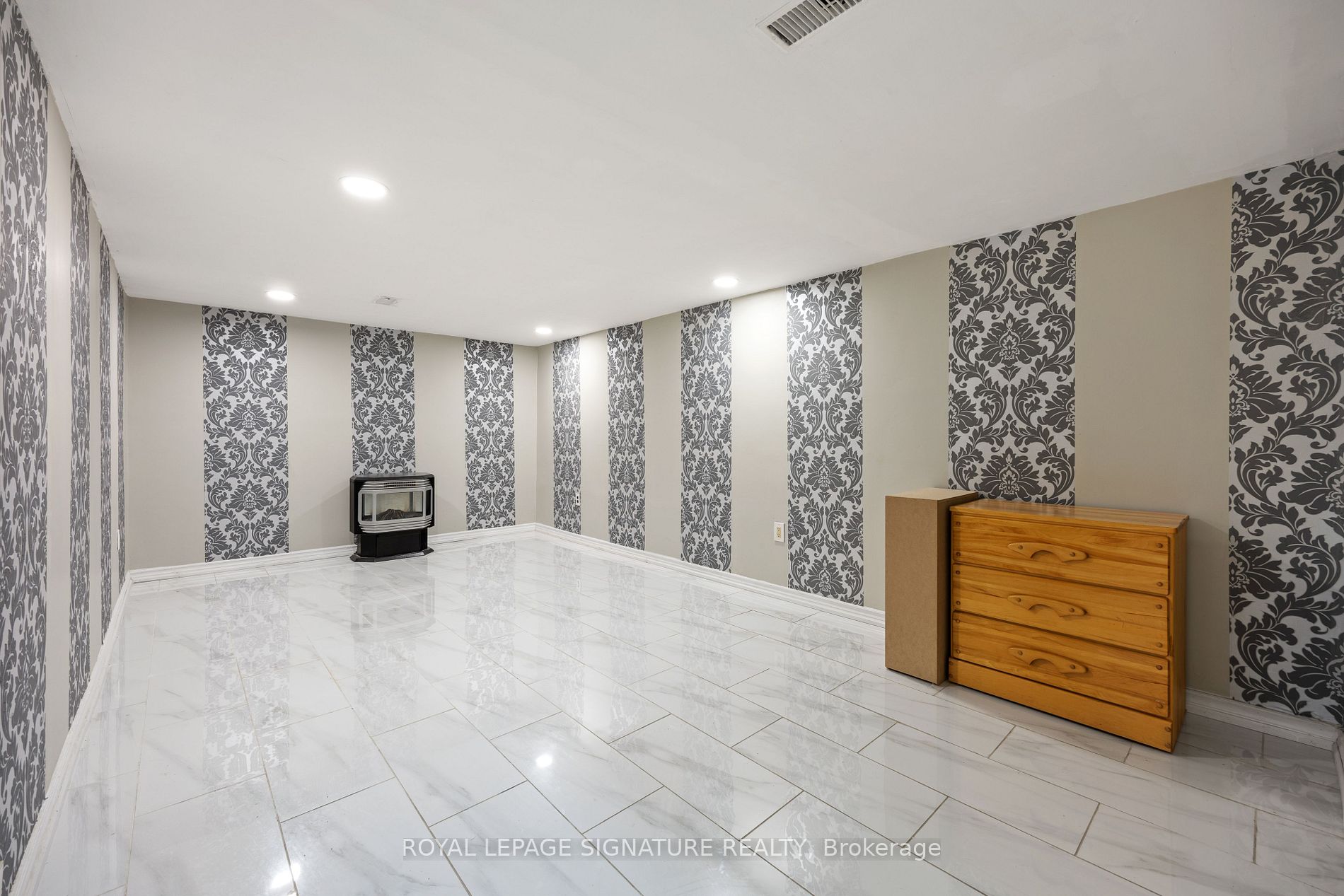 75 Admiral Rd