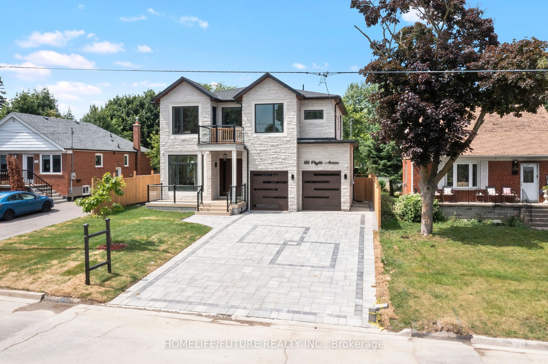 186 Phyllis Ave