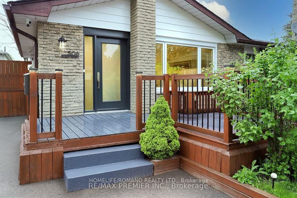 506 Lanark Dr