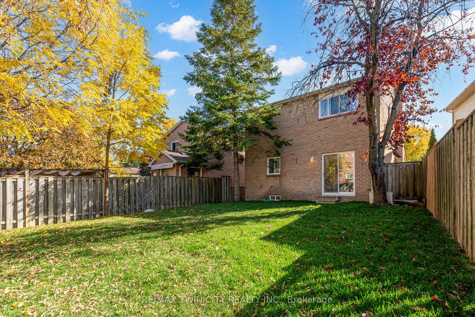 10 Dobson Dr
