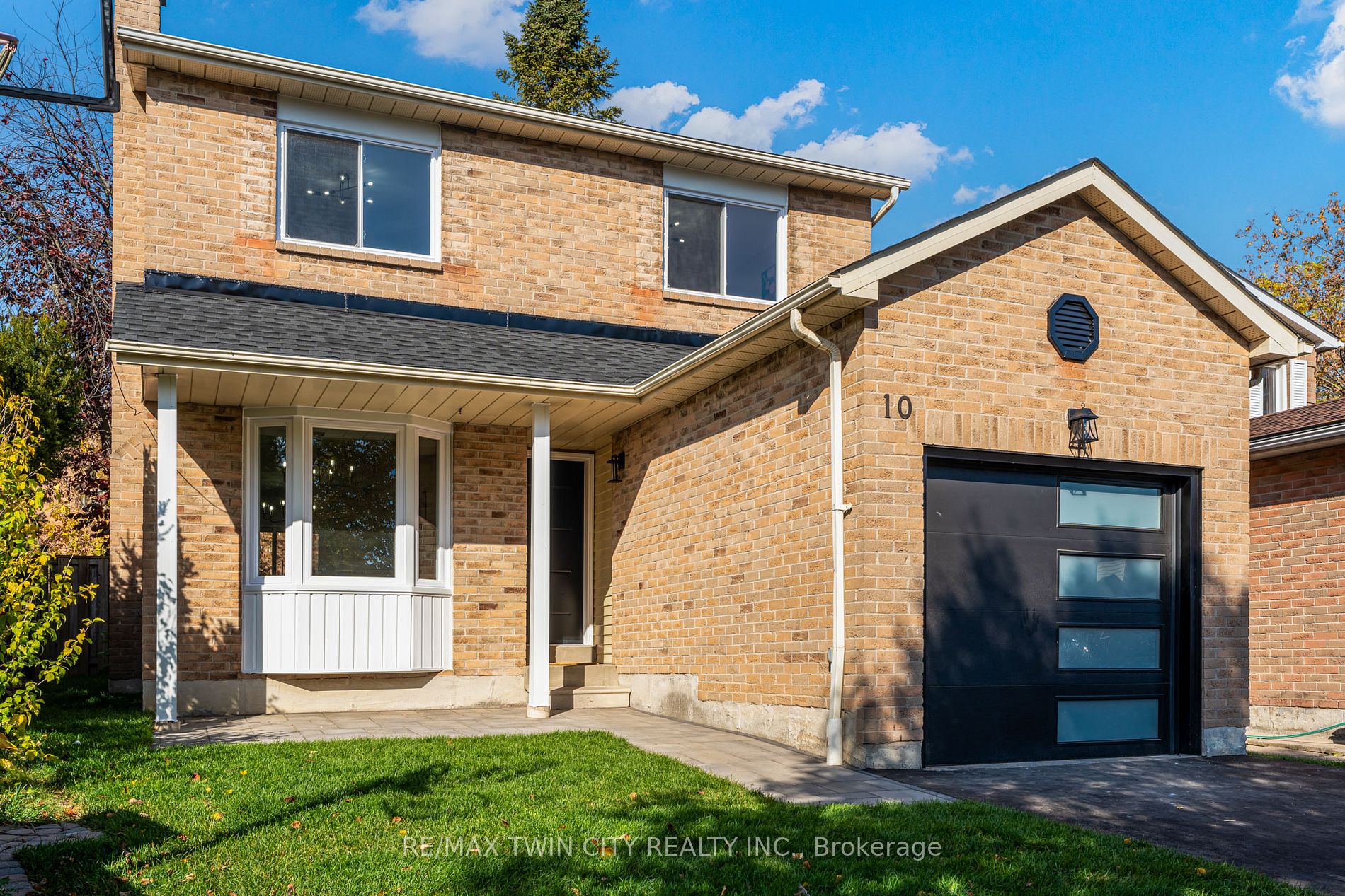 10 Dobson Dr
