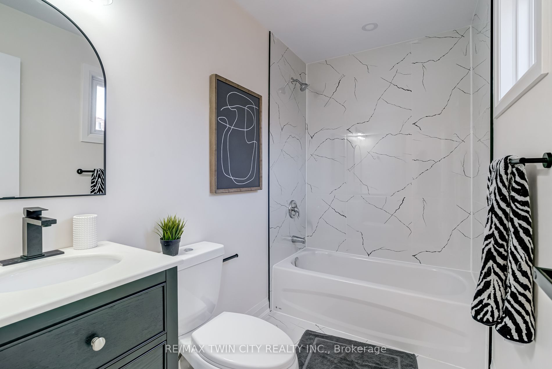 10 Dobson Dr