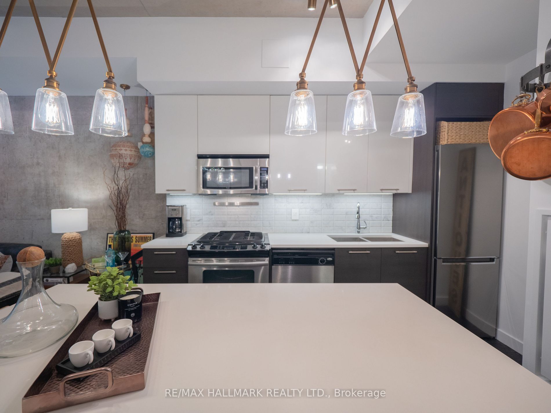 90 Broadview Ave, #526