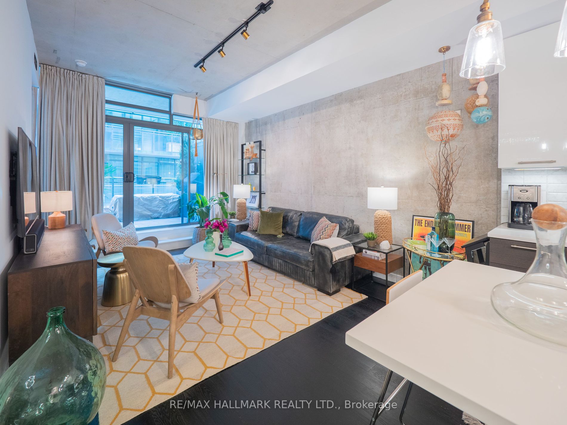 90 Broadview Ave, #526