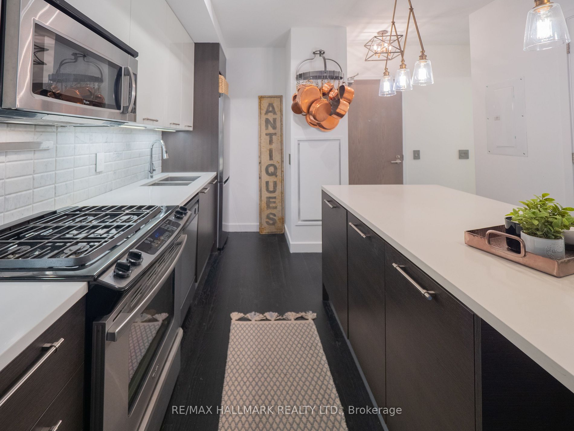 90 Broadview Ave, #526