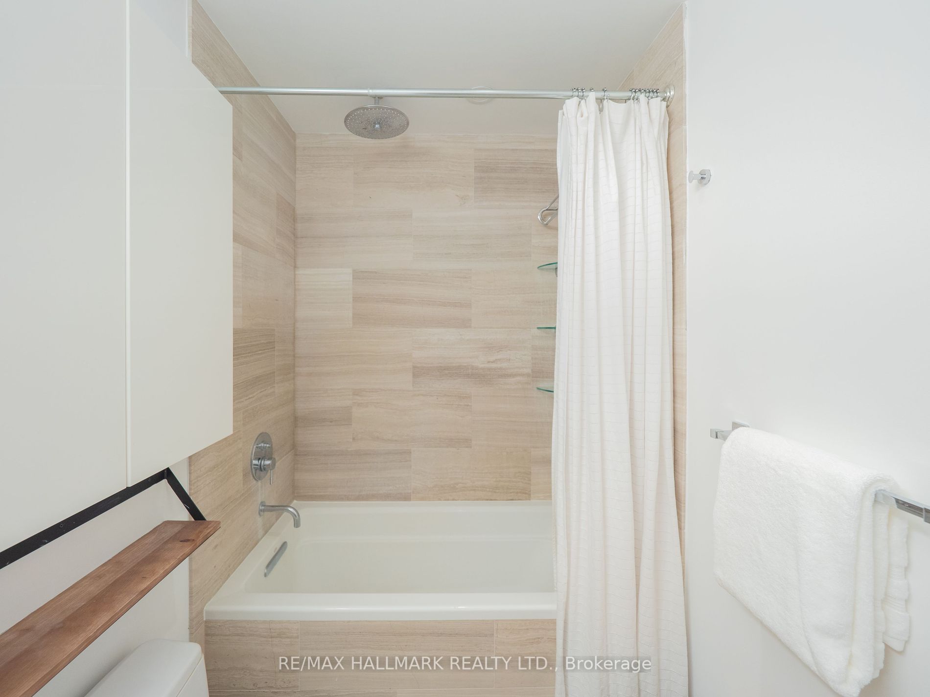 90 Broadview Ave, #526