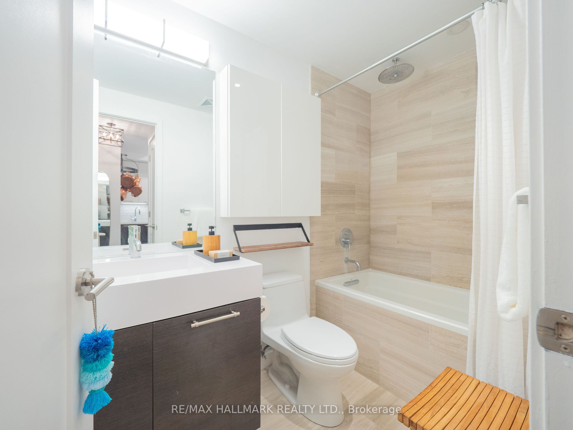 90 Broadview Ave, #526