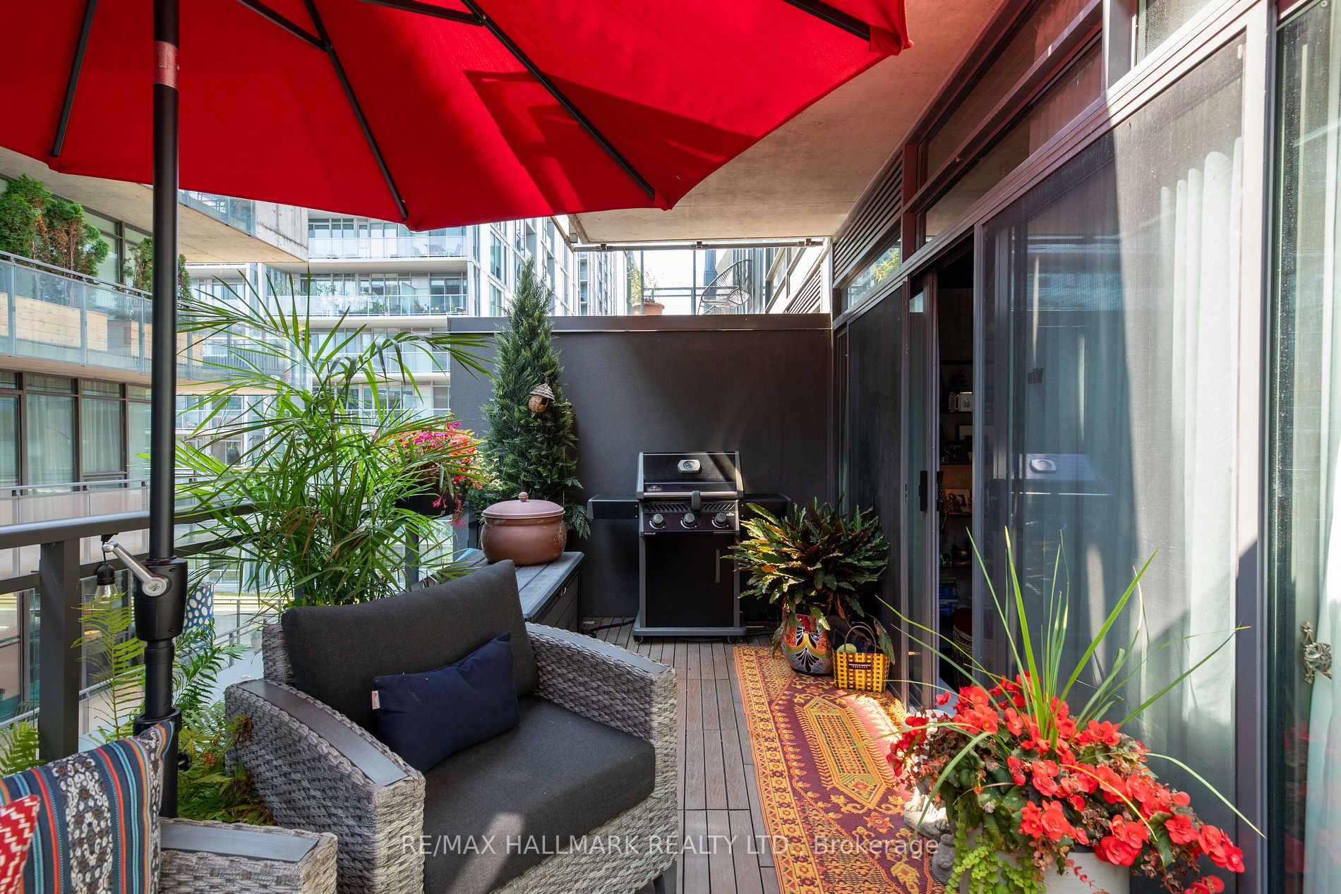 90 Broadview Ave, #526