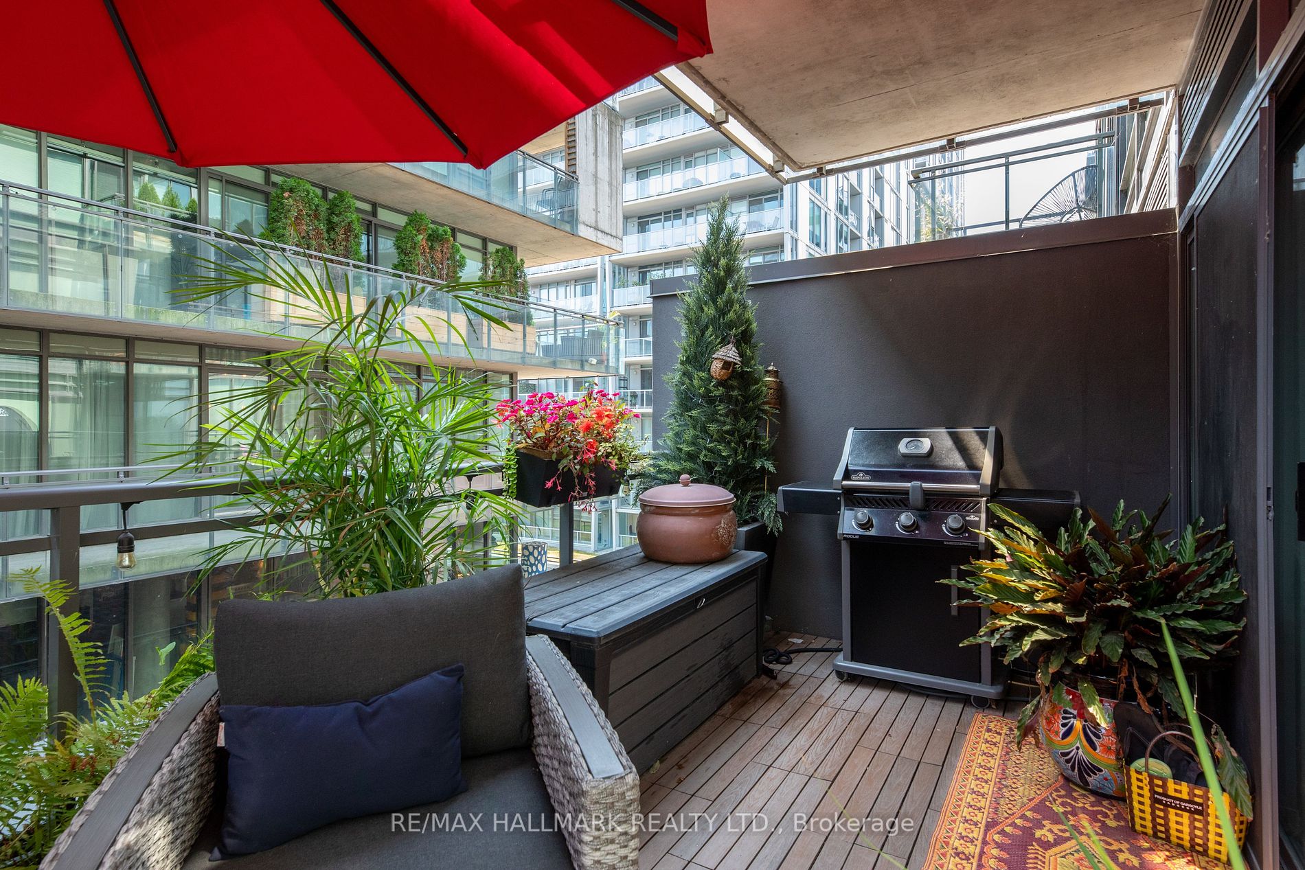 90 Broadview Ave, #526