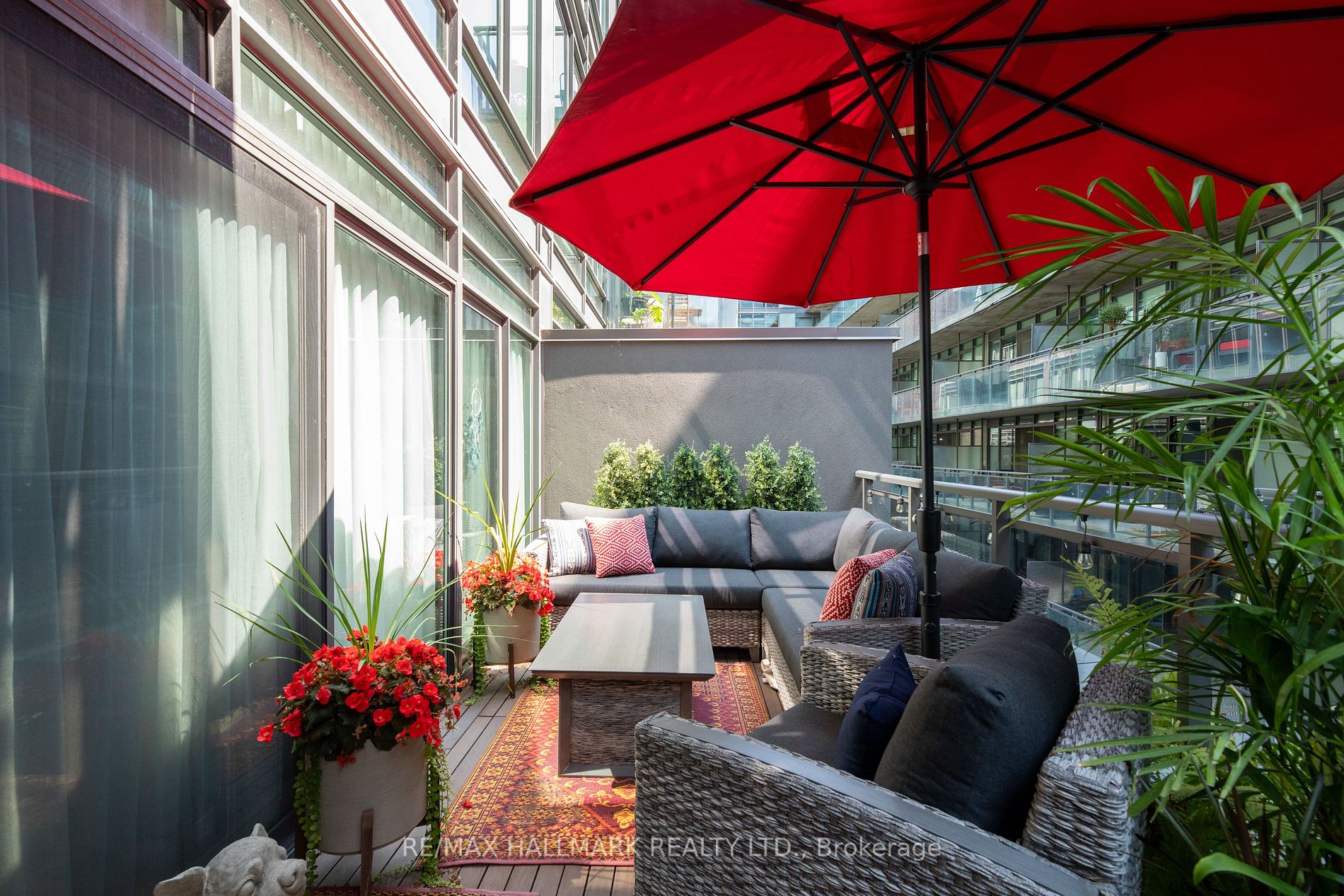 90 Broadview Ave, #526