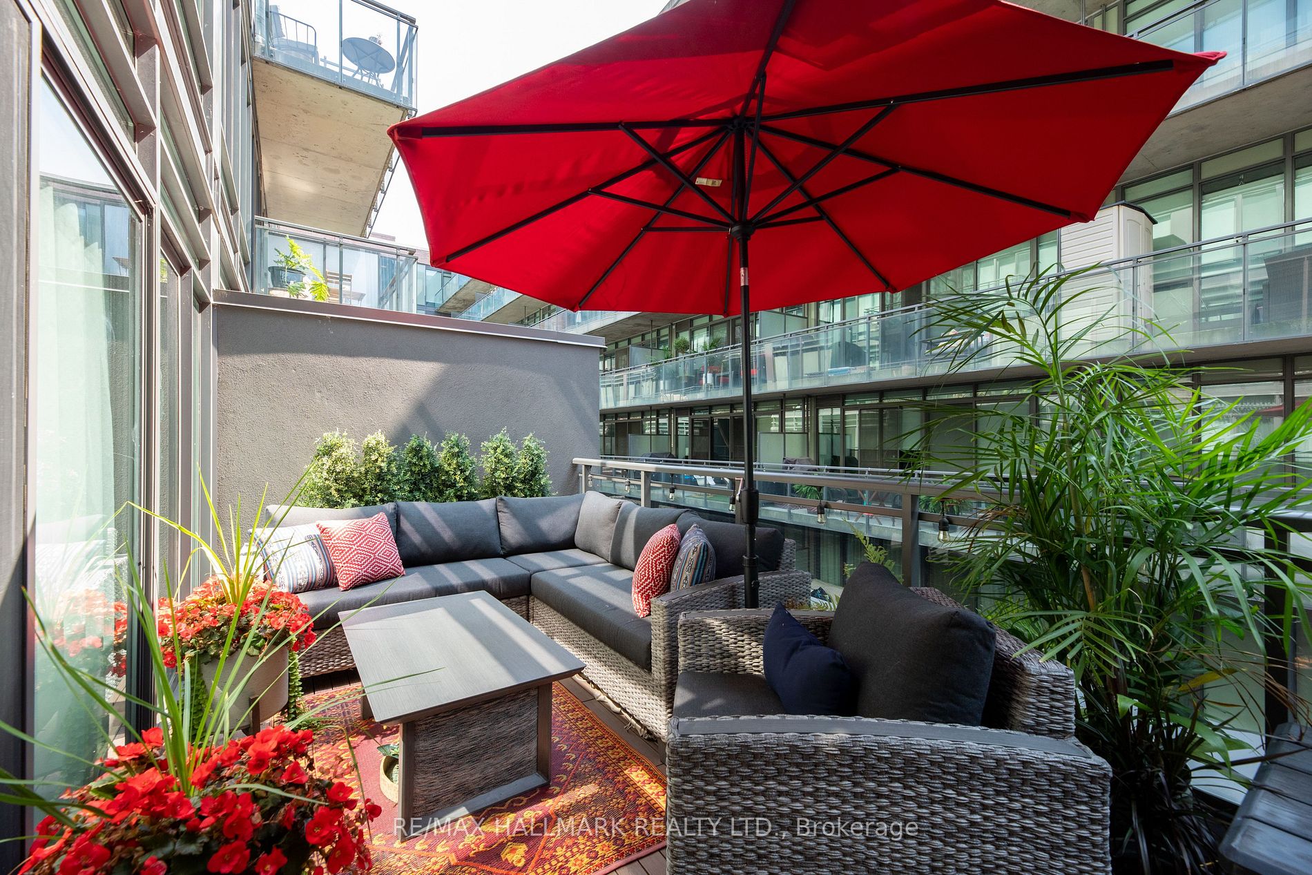 90 Broadview Ave, #526