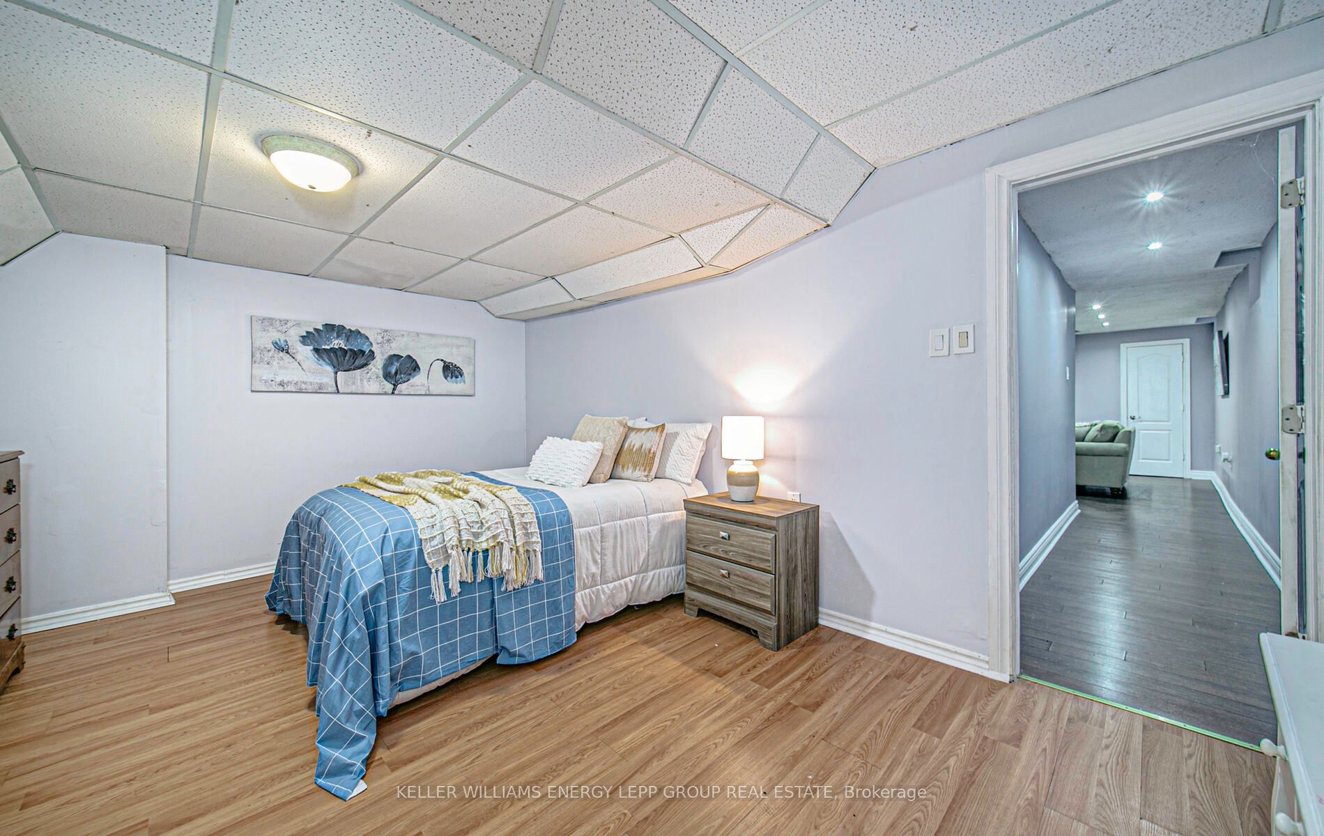 410 Carnwith Dr E