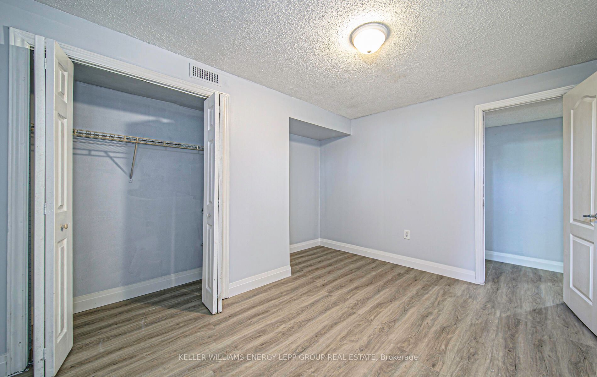 410 Carnwith Dr E