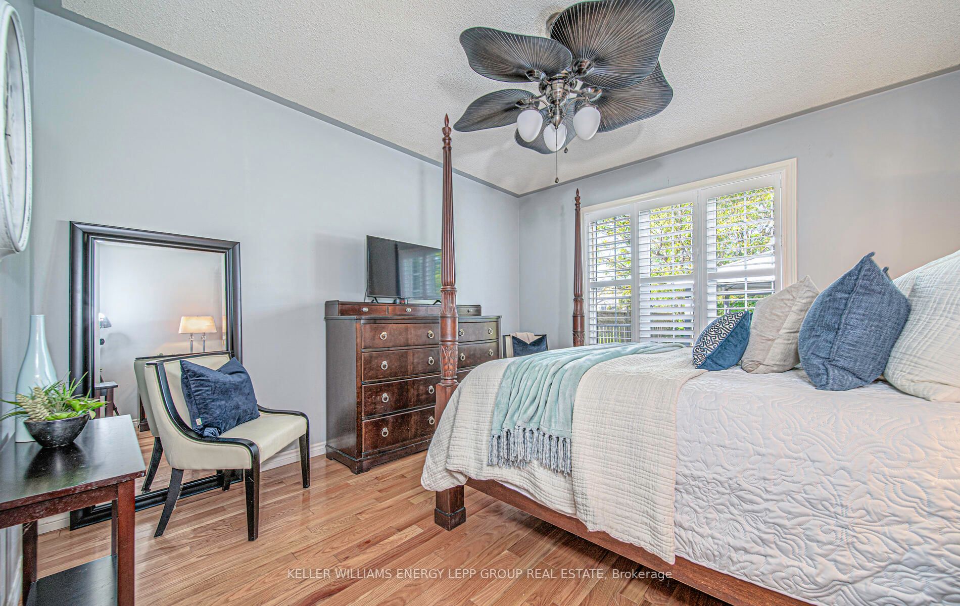 410 Carnwith Dr E