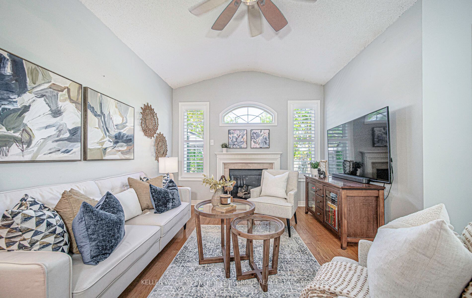 410 Carnwith Dr E