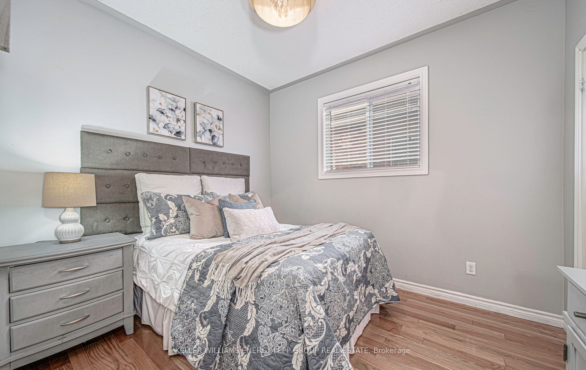 410 Carnwith Dr E