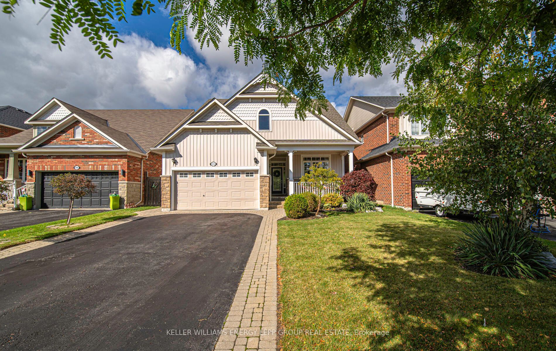 410 Carnwith Dr E