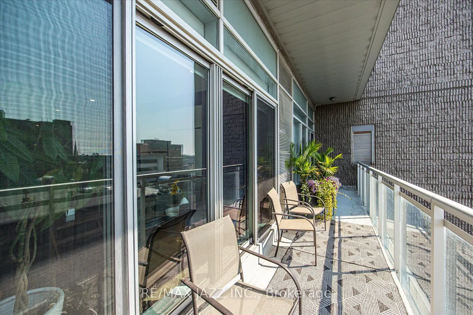 44 Bond St W, #608