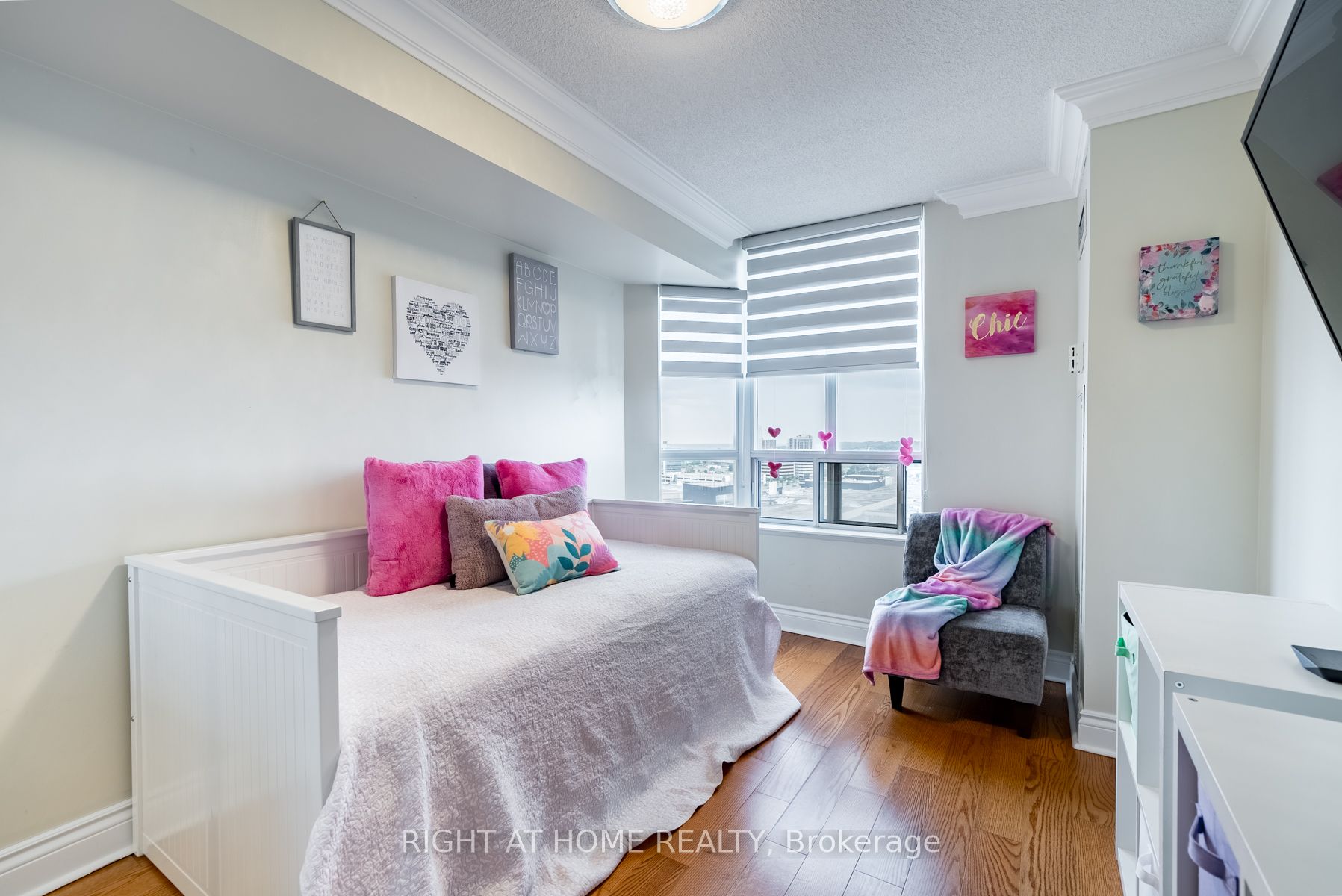 1000 The Esplanade N, #1613