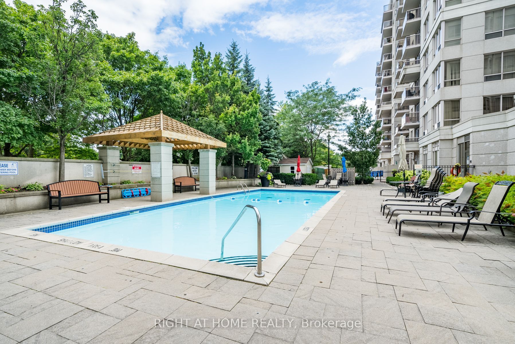 1000 The Esplanade N, #1613