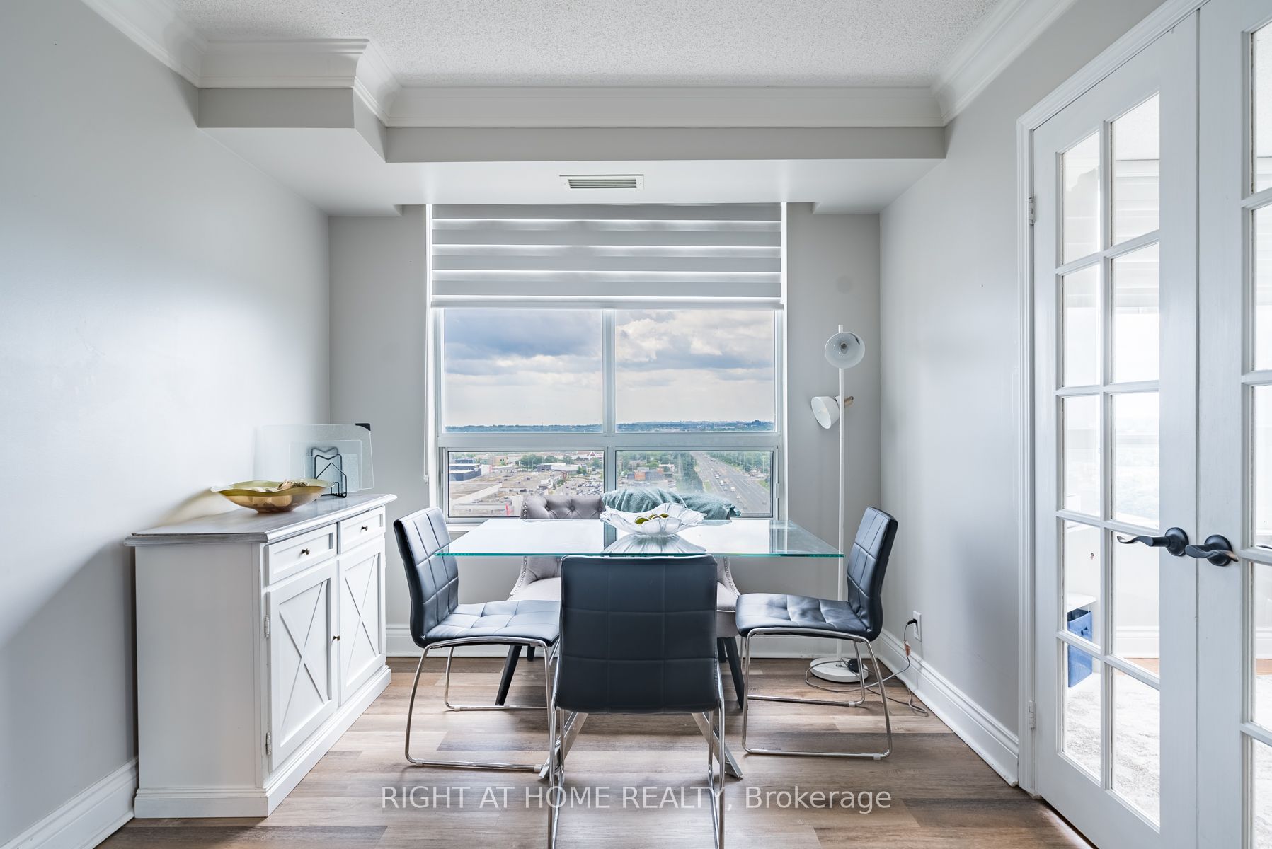 1000 The Esplanade N, #1613
