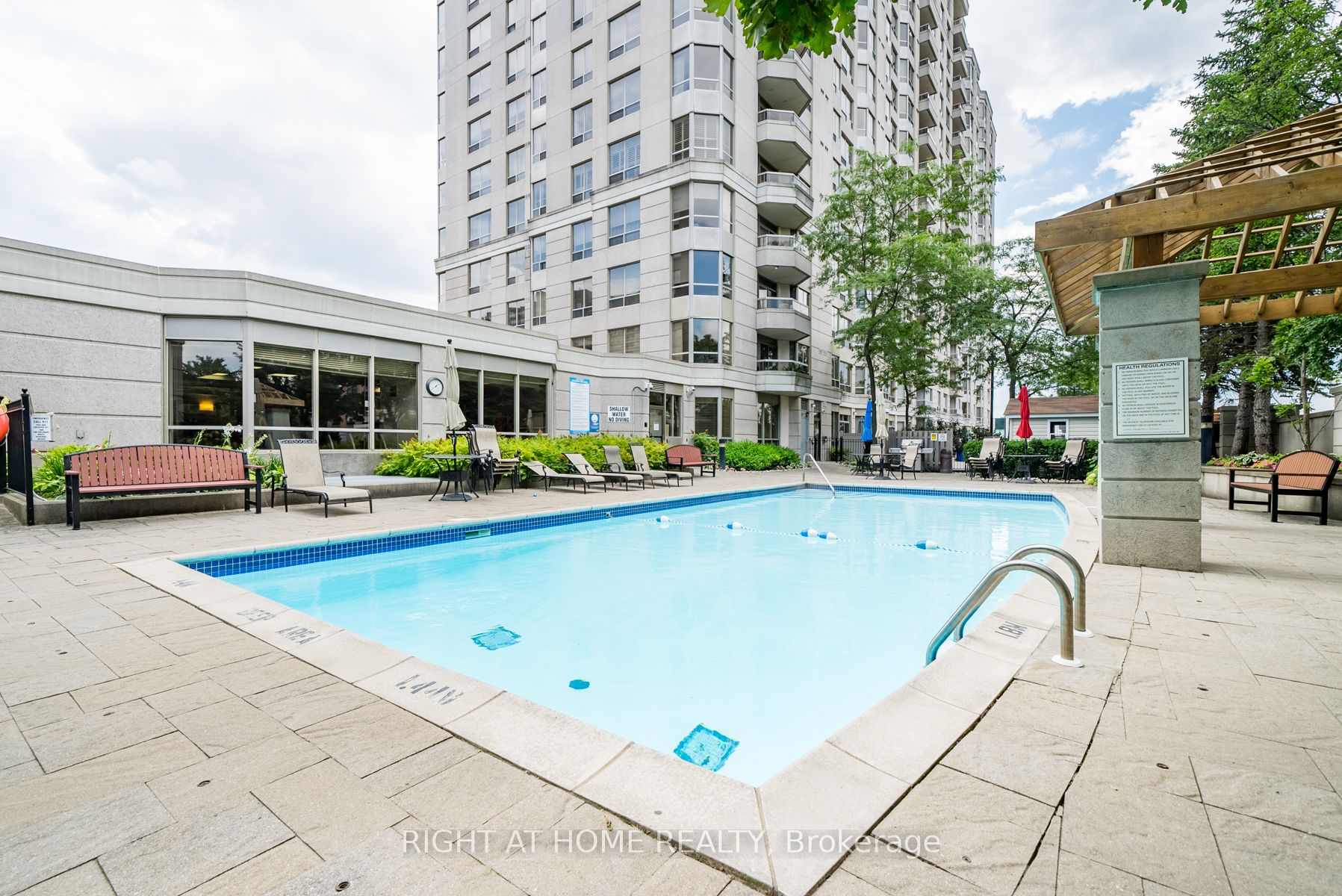 1000 The Esplanade N, #1613