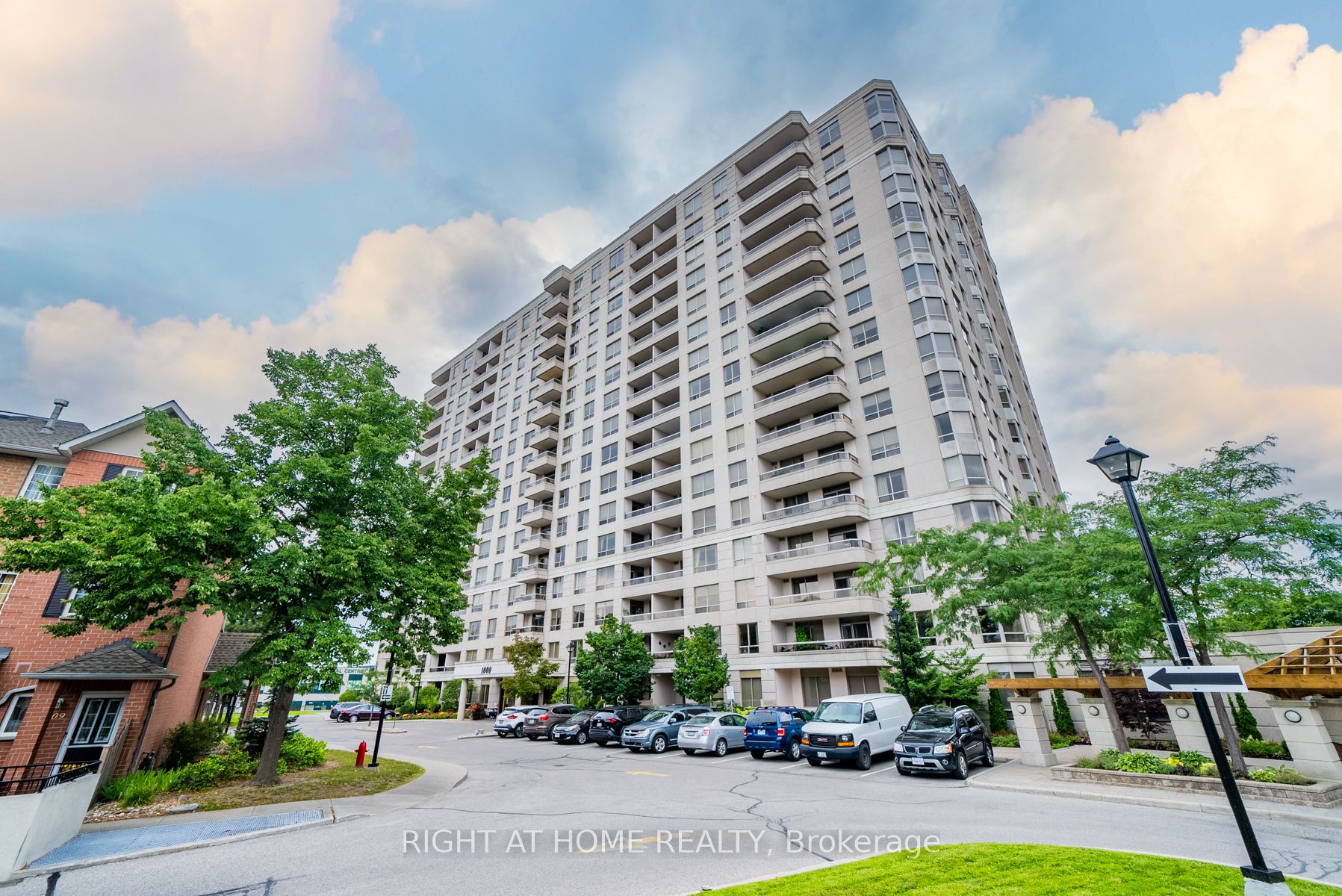 1000 The Esplanade N, #1613