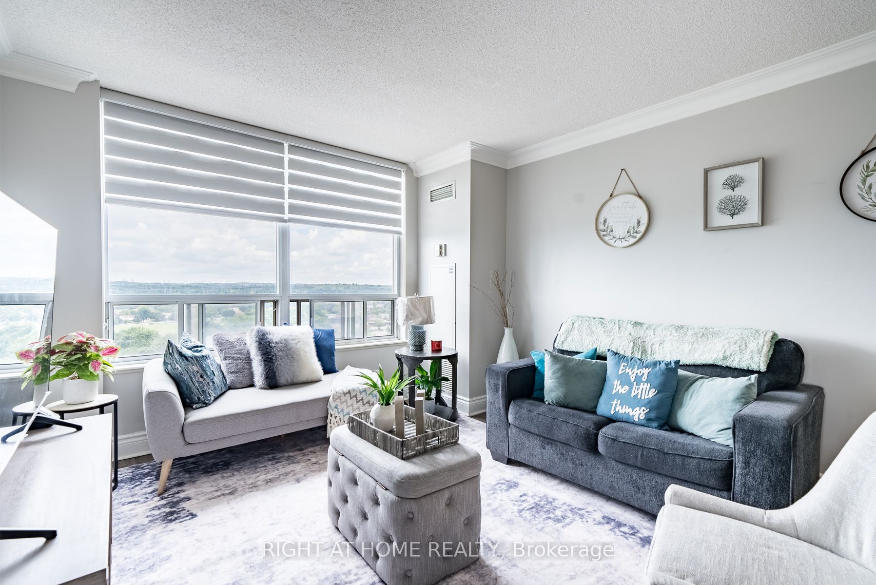 1000 The Esplanade N, #1613