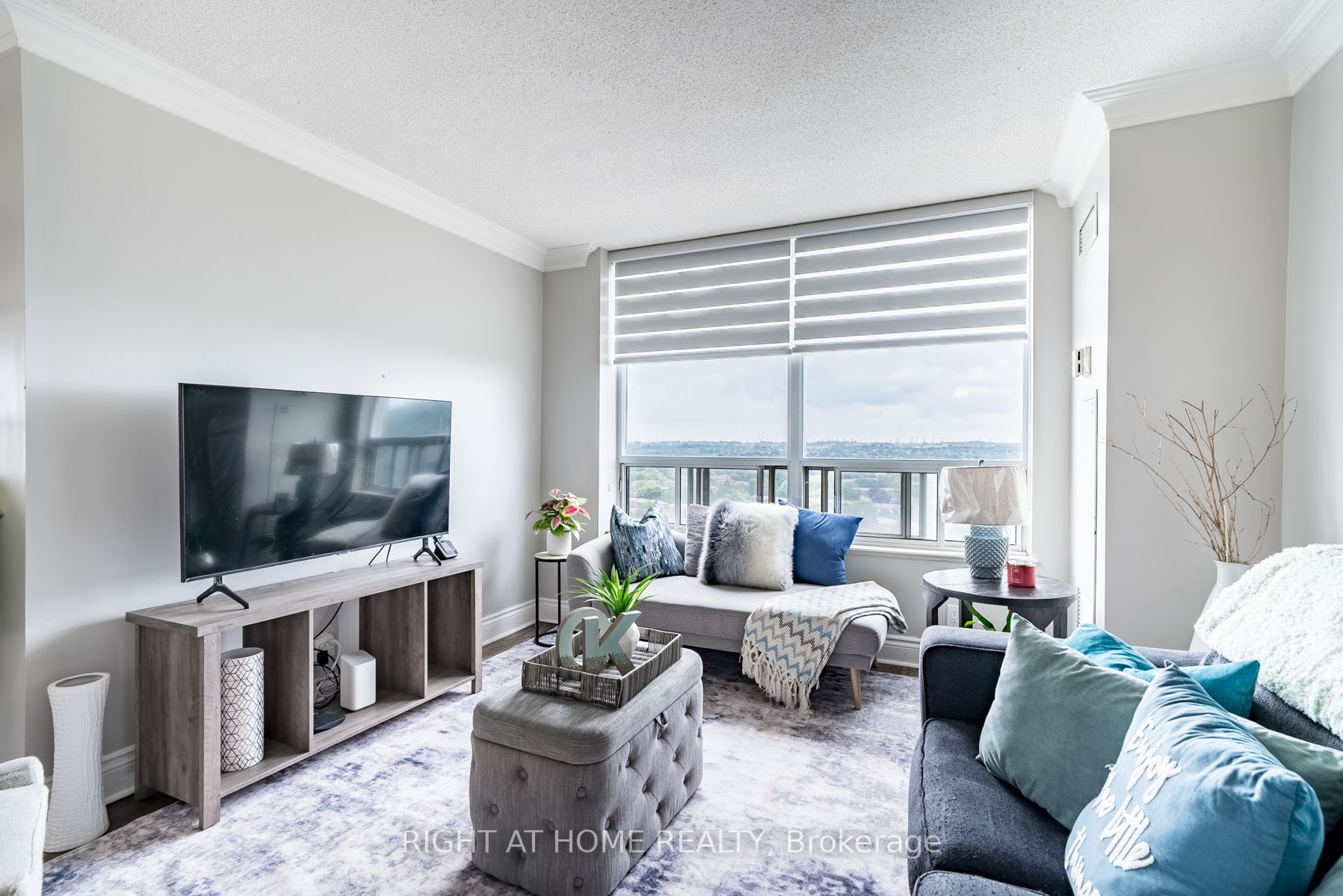 1000 The Esplanade N, #1613