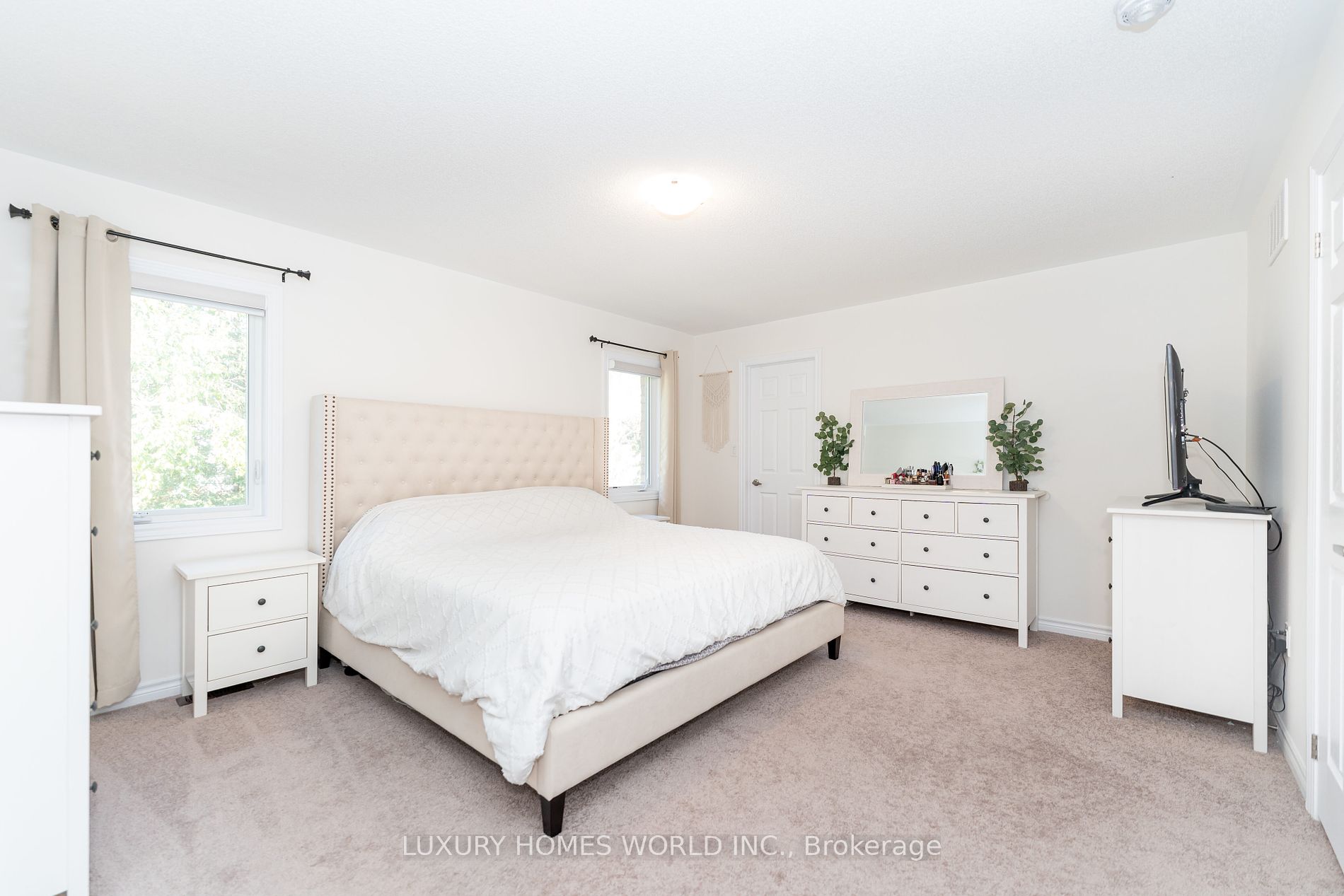 273 Fleetwood Dr