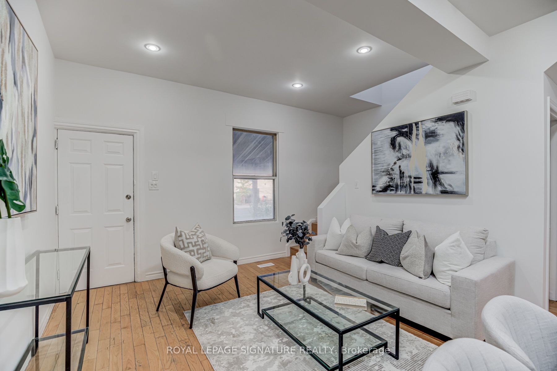 533 Victoria Pk Ave