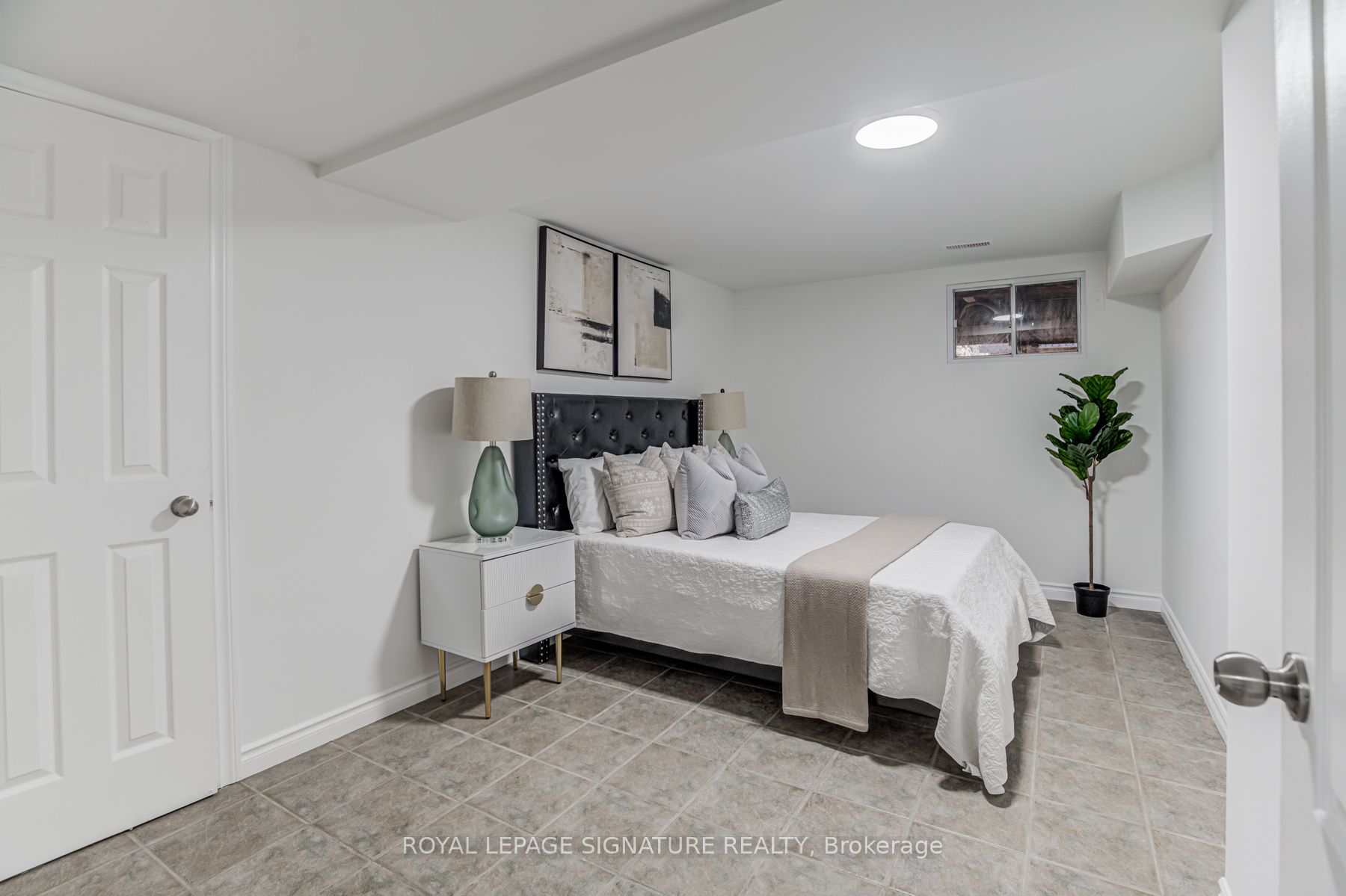 533 Victoria Pk Ave