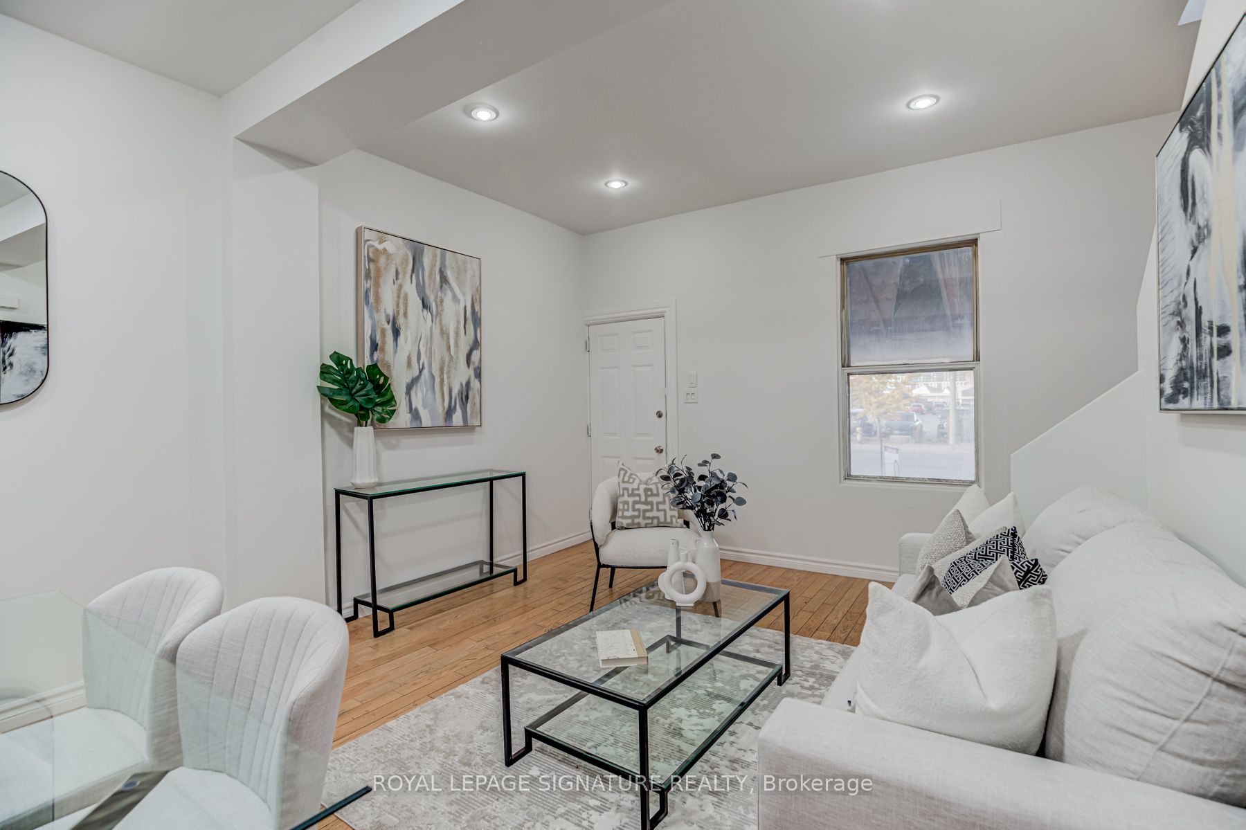533 Victoria Pk Ave