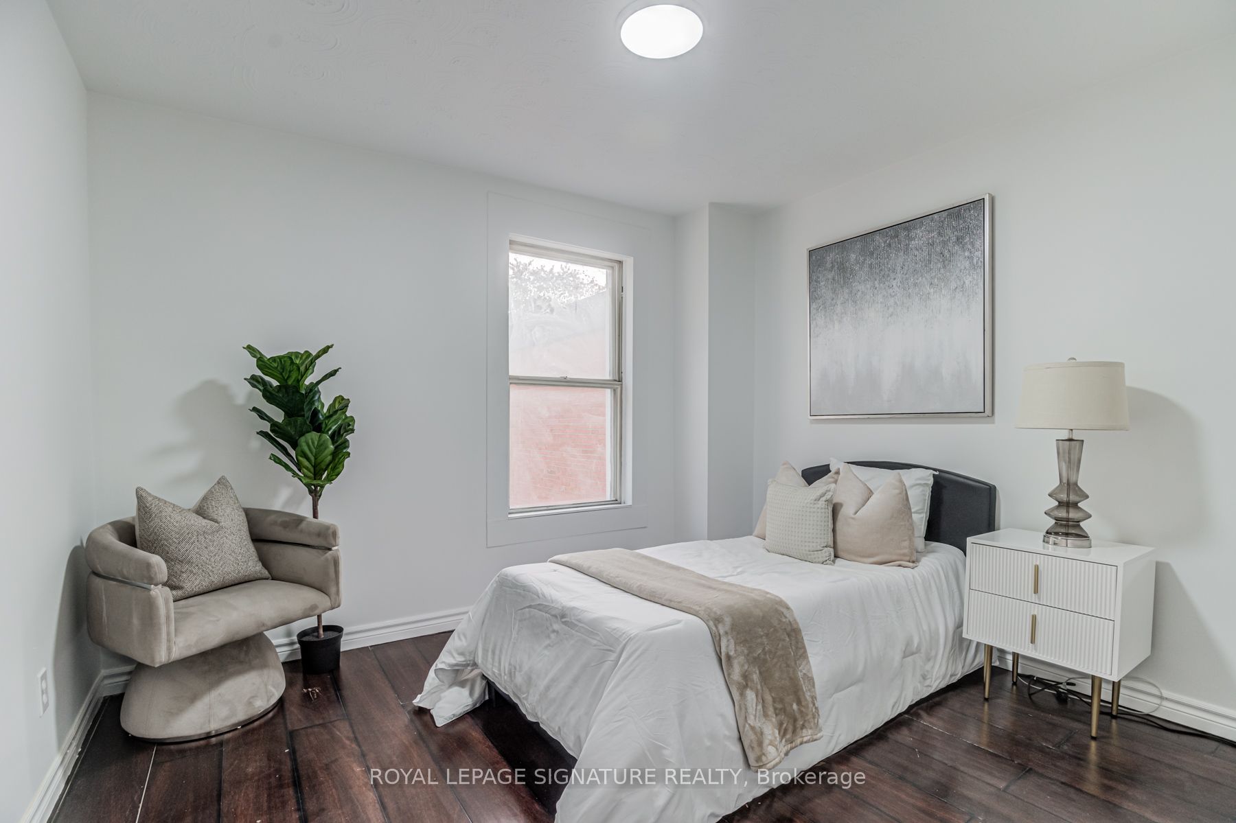 533 Victoria Pk Ave