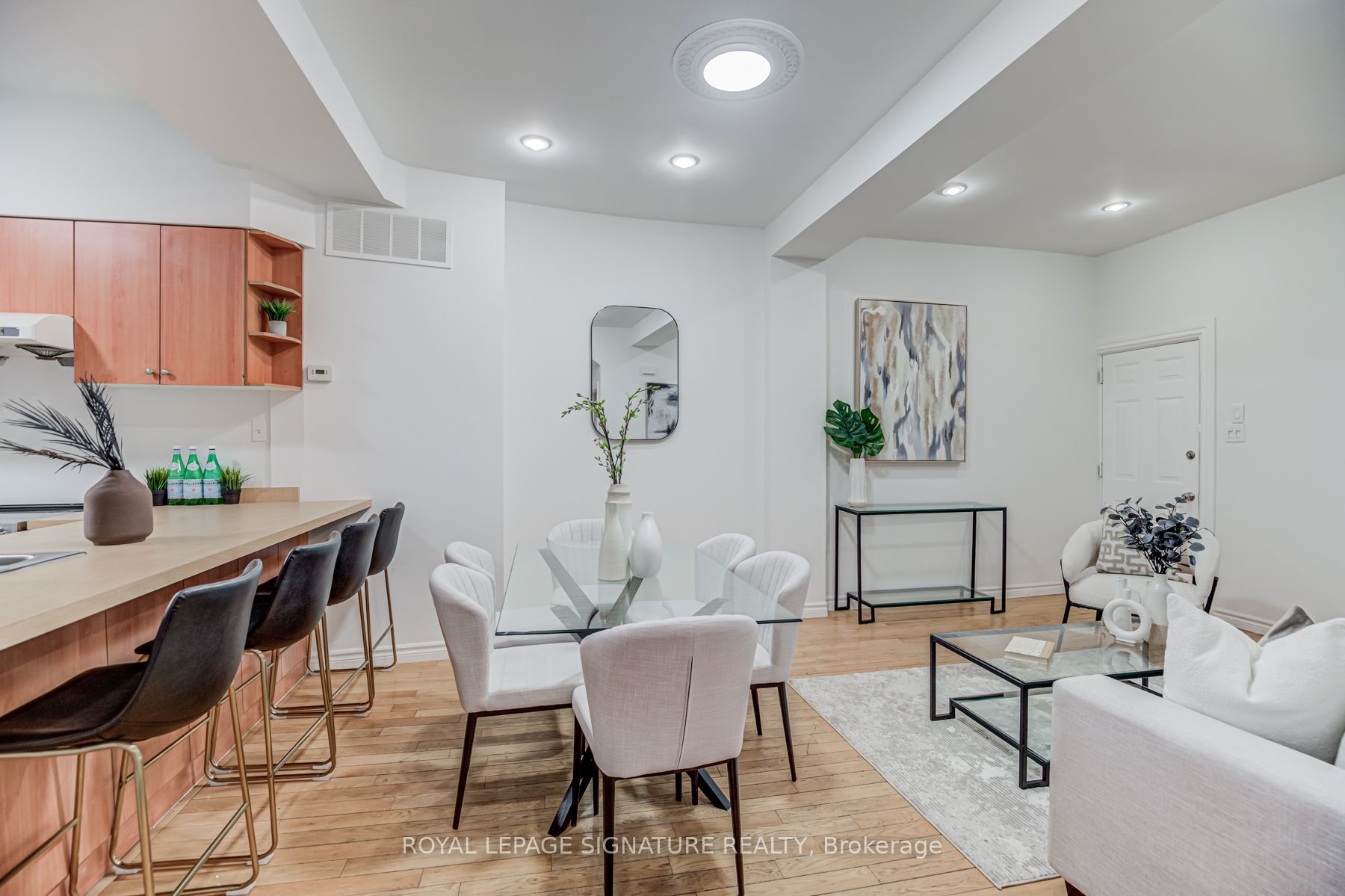 533 Victoria Pk Ave