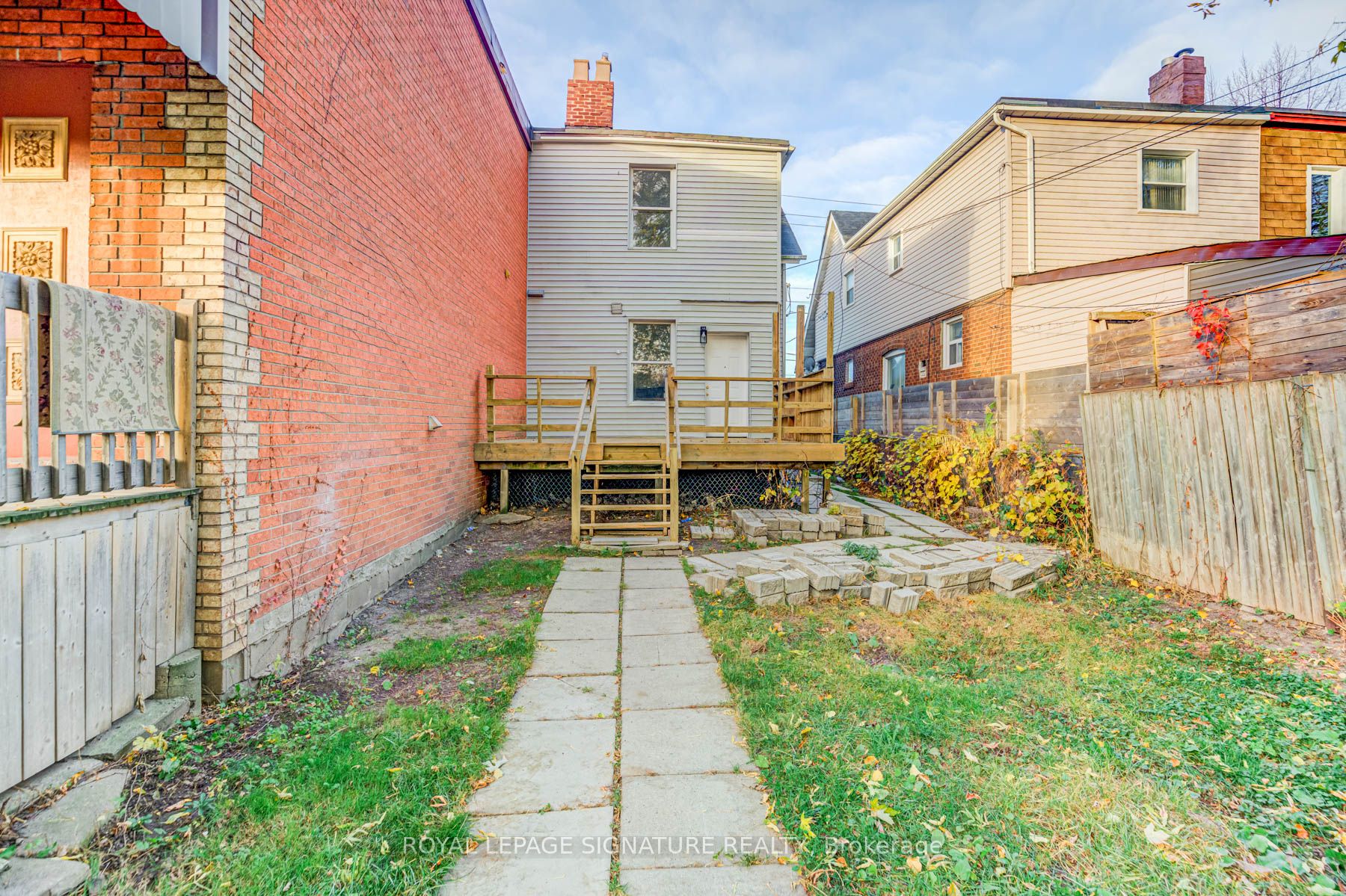533 Victoria Pk Ave