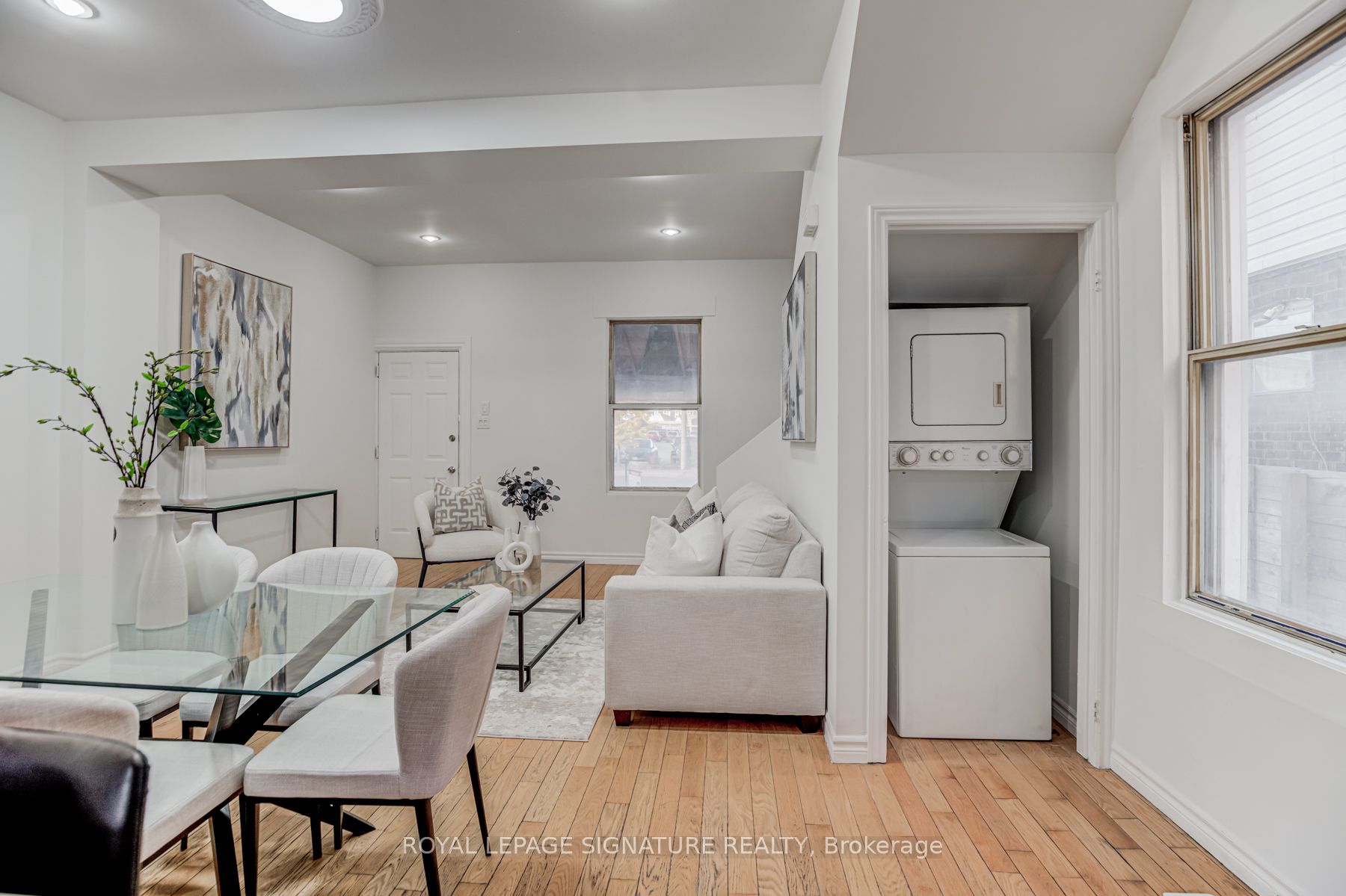 533 Victoria Pk Ave
