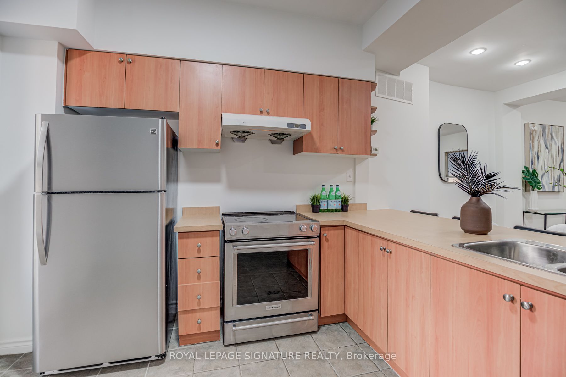 533 Victoria Pk Ave