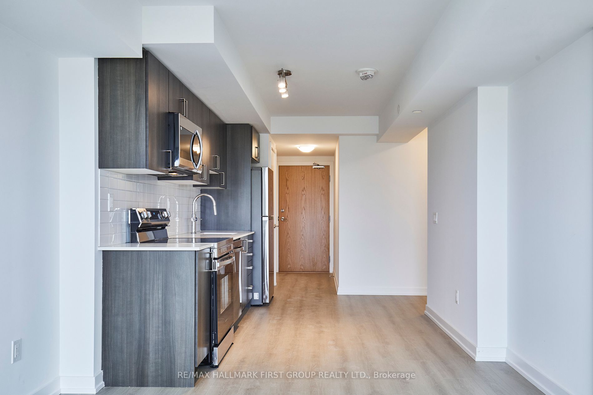 1435 Celebration Dr, #517