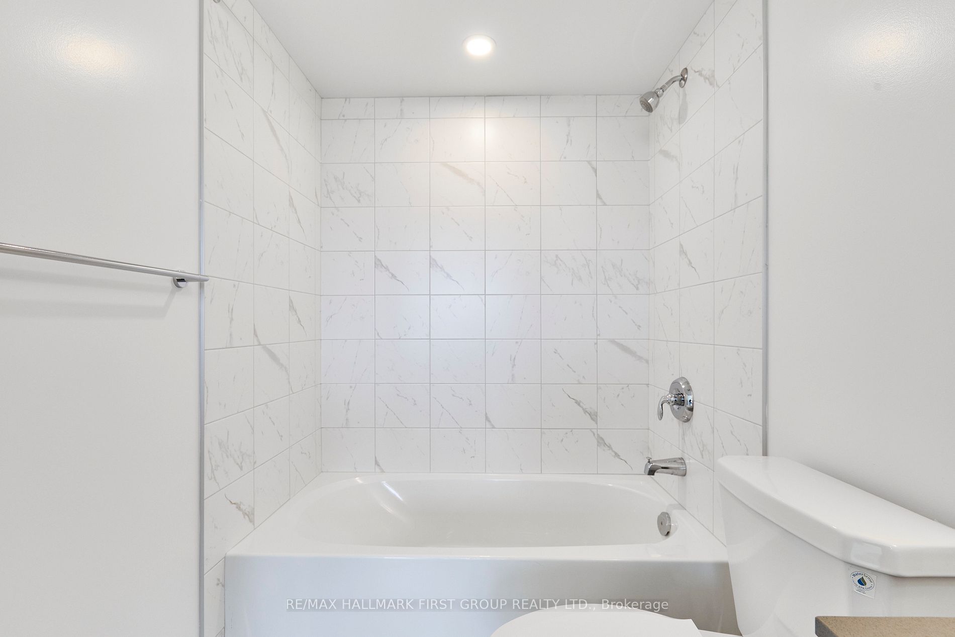 1435 Celebration Dr, #517
