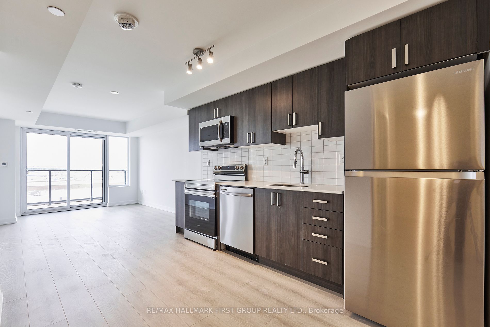 1435 Celebration Dr, #517