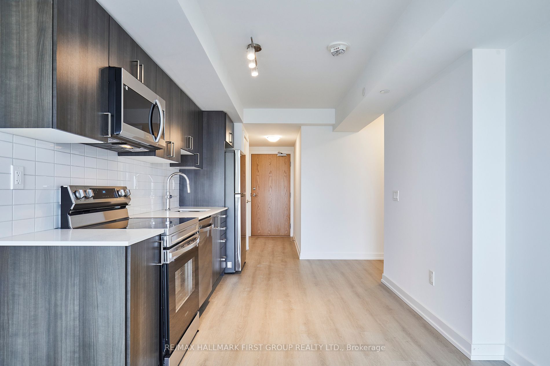 1435 Celebration Dr, #517